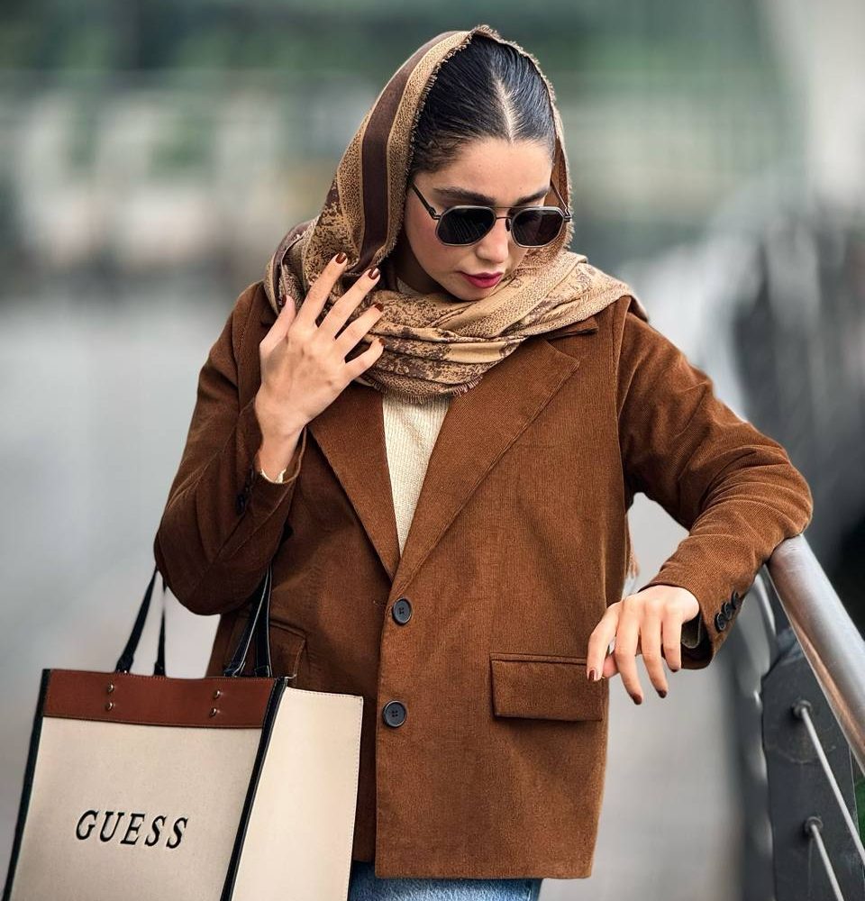 کت BROWN